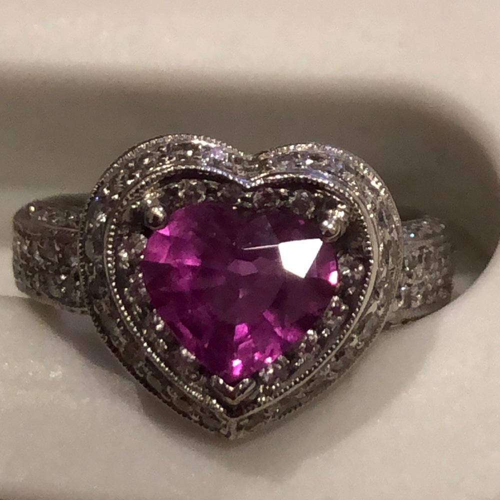 18K White Gold Pink Sapphire Heart Micropavè Ring